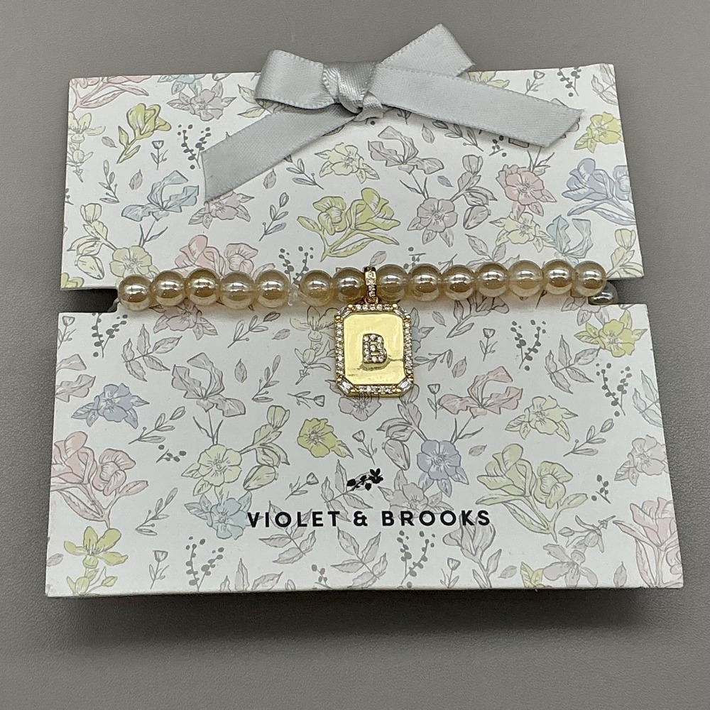 Violet & Brooks Bracelet Gold Tone Beaded Initial B Charm Crystal Womens Fashion